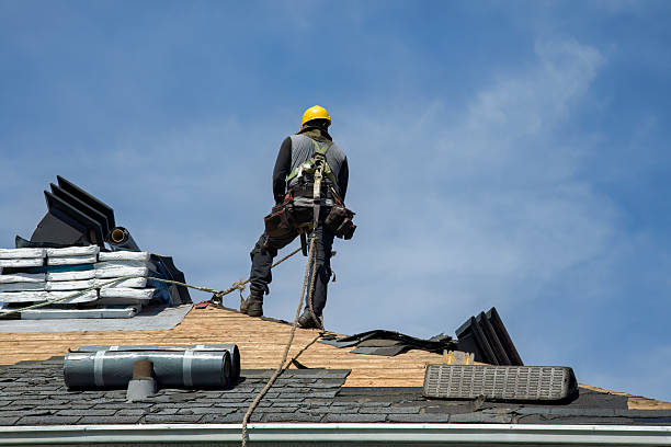 Professional Gutter Installation technician working in Twin Lakes, MN